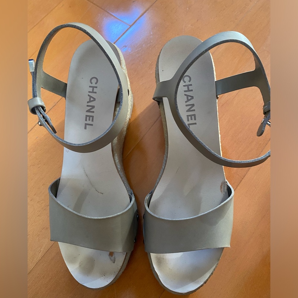 Chanel platform